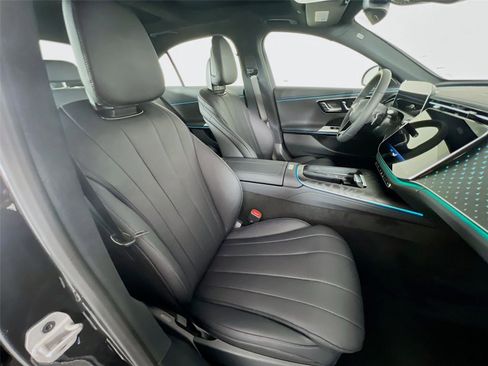 New 2026 Mercedes-Benz E 350 4MATIC Sedan image 28