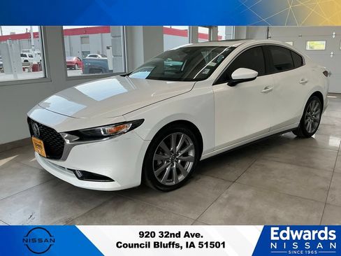 Used 2023 MAZDA MAZDA3 s FWD image 5