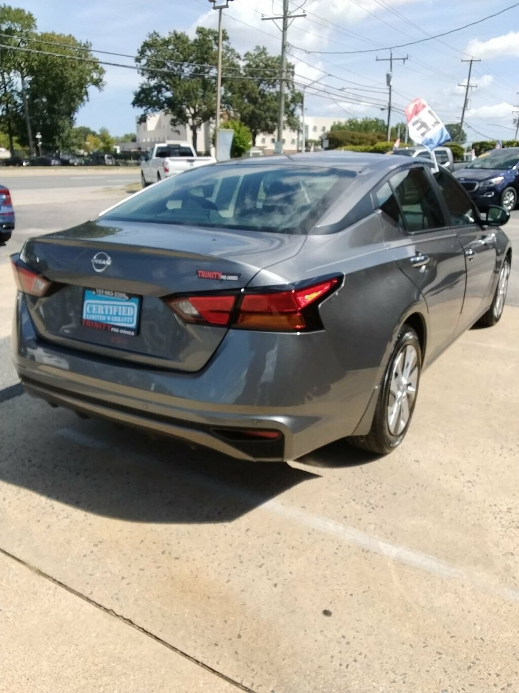 Used 2024 Nissan Altima 2.5 S FWD image 4