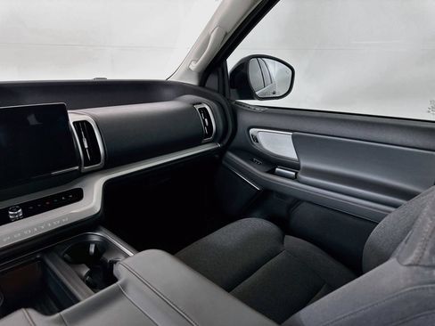 Used 2025 Ford Expedition Max Active RWD image 23