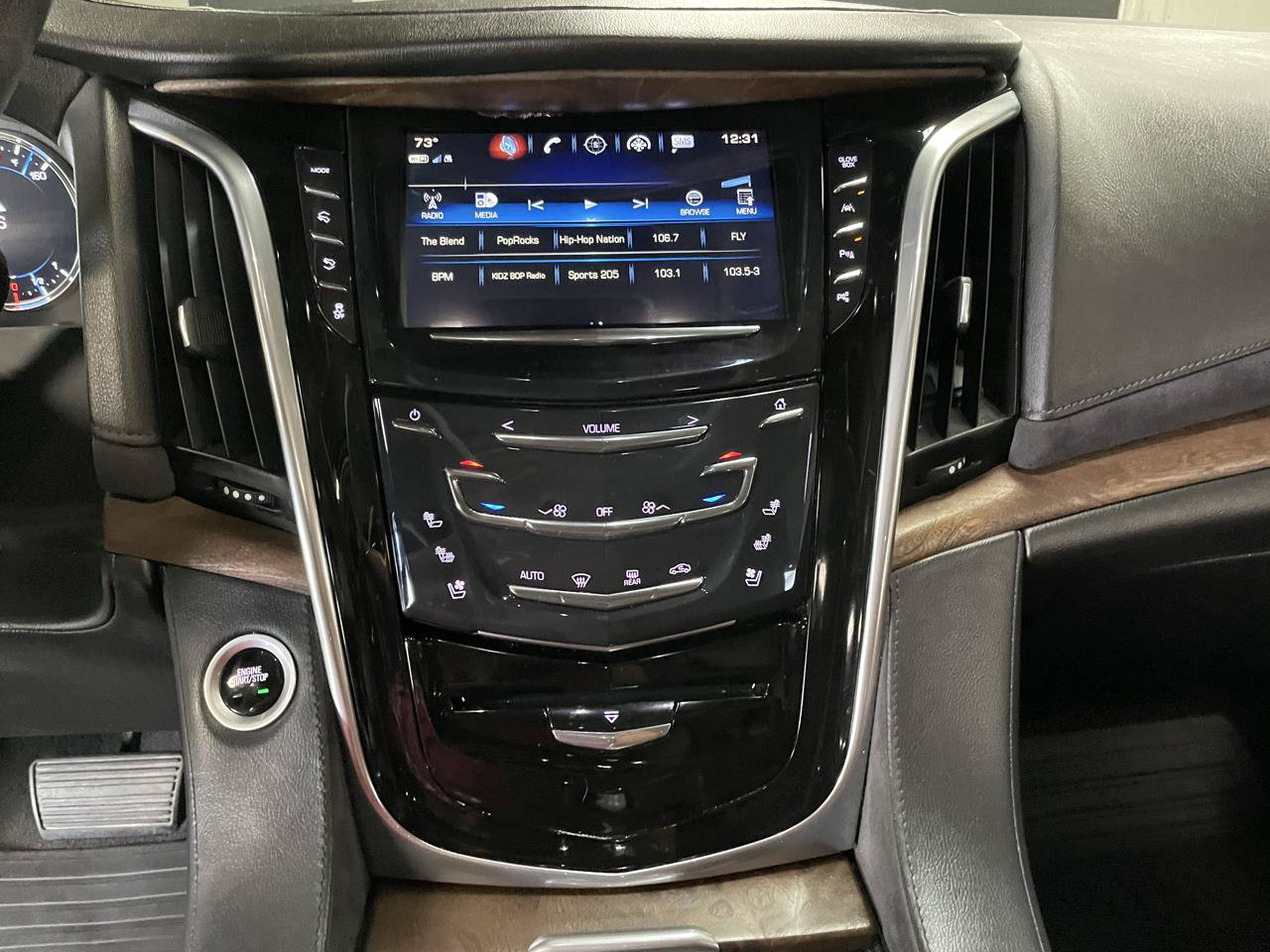 Used 2019 Cadillac Escalade Premium Luxury AWD/4WD image 33
