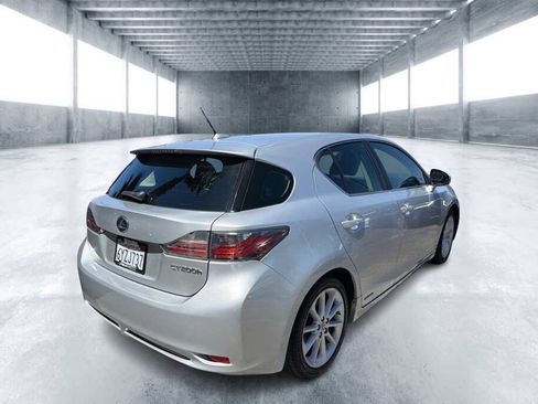 Used 2013 Lexus CT 200h FWD image 3