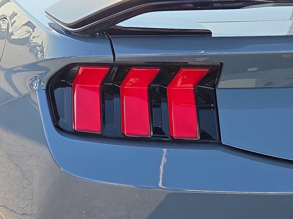 Used 2024 Ford Mustang Dark Horse RWD image 9