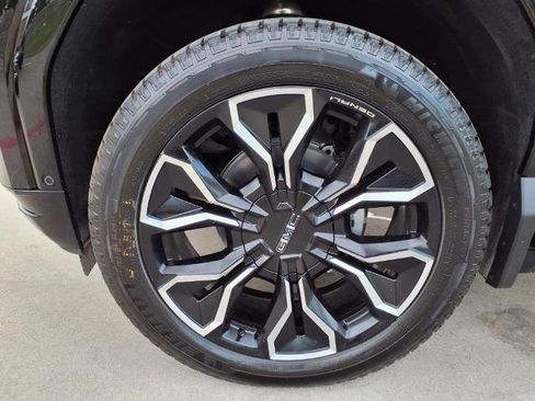 New 2025 GMC Sierra EV Denali image 24