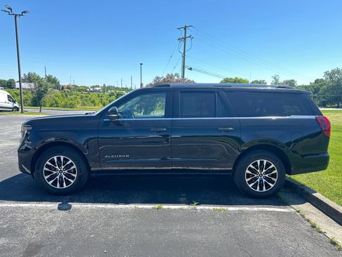Certified 2025 Ford Expedition Max Platinum AWD/4WD image 9