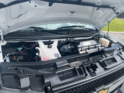 Used 2023 Chevrolet Express 2500 w/ Driver Convenience Package image 15