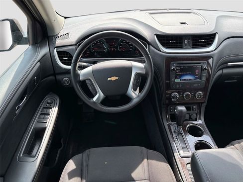 Used 2015 Chevrolet Traverse LT AWD/4WD image 2