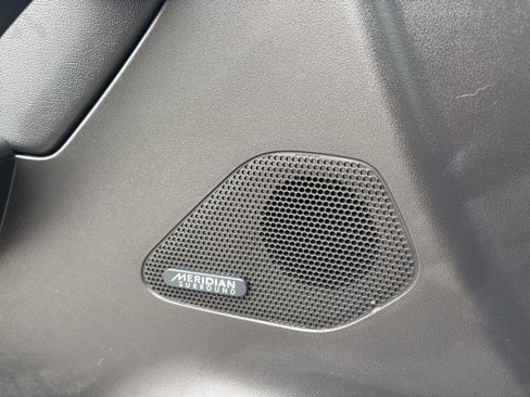 Used 2019 Jaguar F-PACE R-Sport image 12