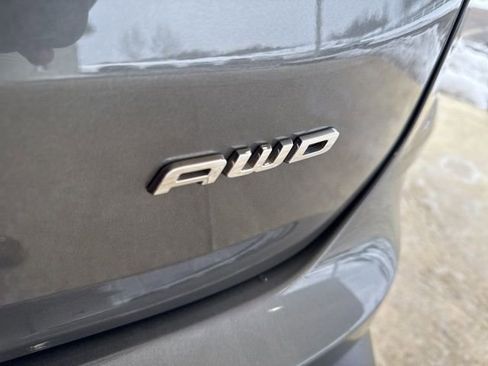 Used 2023 Ford Edge SEL image 33