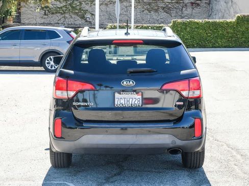 Used 2014 Kia Sorento LX w/ Premium Package FWD image 8