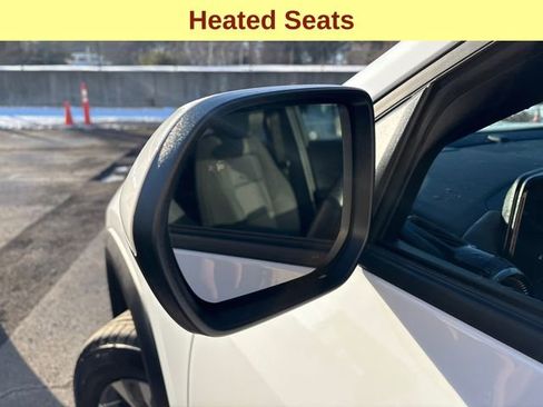 Used 2025 Chevrolet Equinox LT image 8