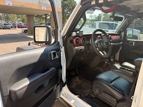 Used 2023 Jeep Gladiator Rubicon w/ LED Lighting Group AWD/4WD image 15
