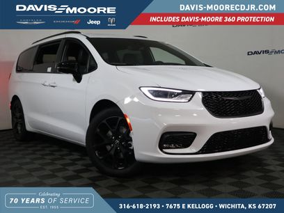 New 2026 Chrysler Pacifica Limited