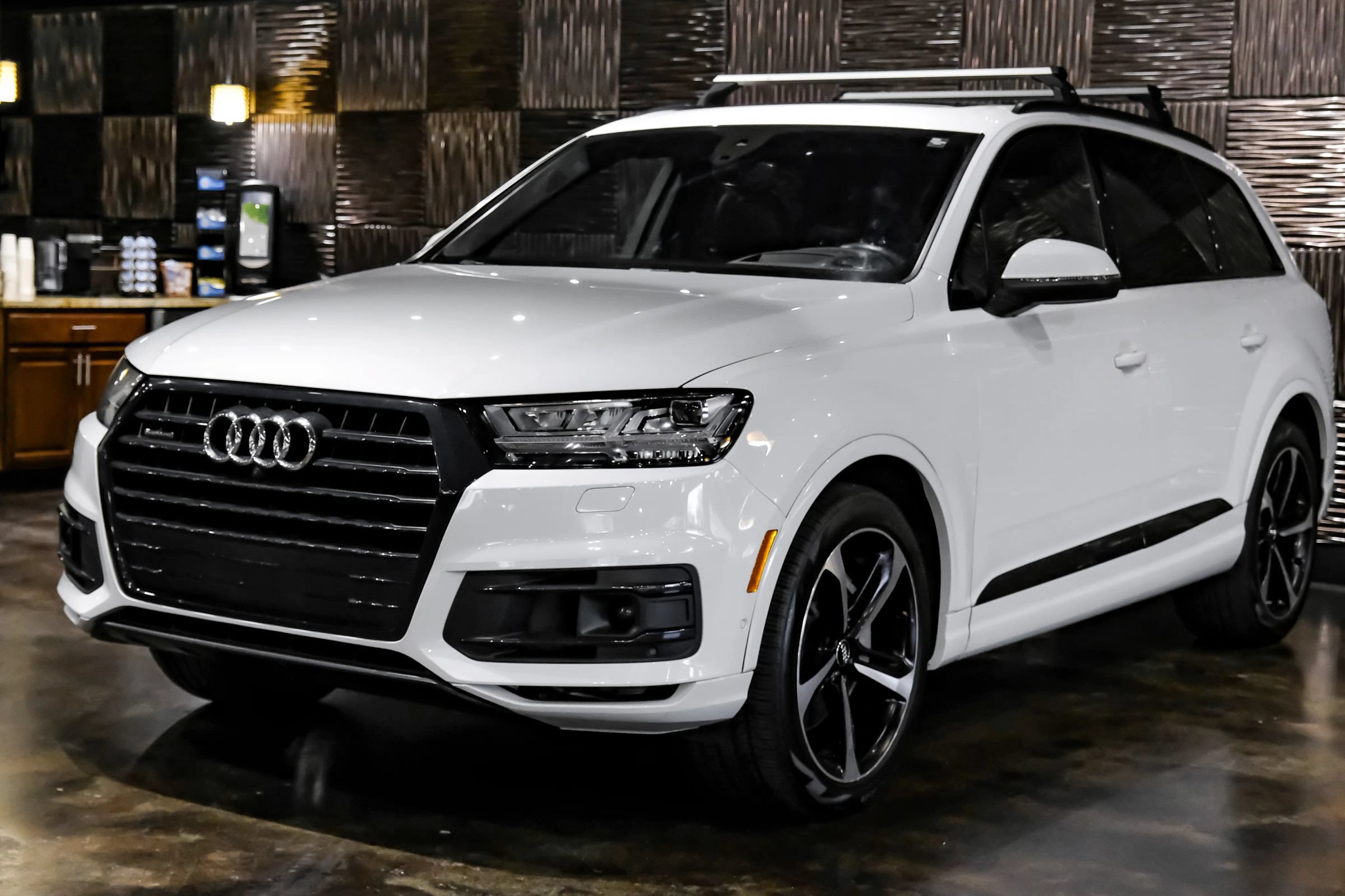 Used 2019 Audi Q7 3.0T Prestige AWD/4WD image 9