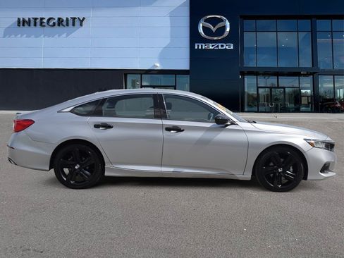 Used 2022 Honda Accord Sport image 3