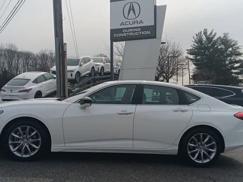 Used 2023 Acura TLX image 2