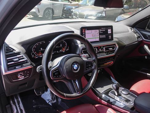 Used 2023 BMW X4 xDrive30i w/ M Sport Package AWD/4WD image 16