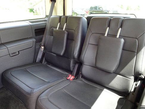 Used 2016 Ford Flex SEL w/ Equipment Group 202A AWD/4WD image 17