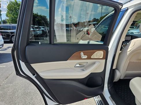 Used 2026 Mercedes-Benz GLS 450 4MATIC image 29
