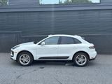 Certified 2025 Porsche Macan image 2