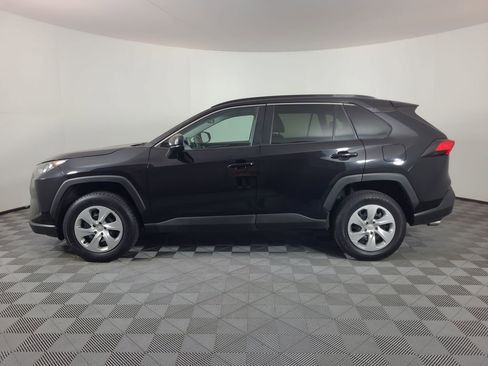 Used 2021 Toyota RAV4 LE image 6