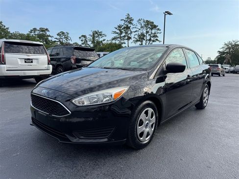 Used 2017 Ford Focus S FWD image 4