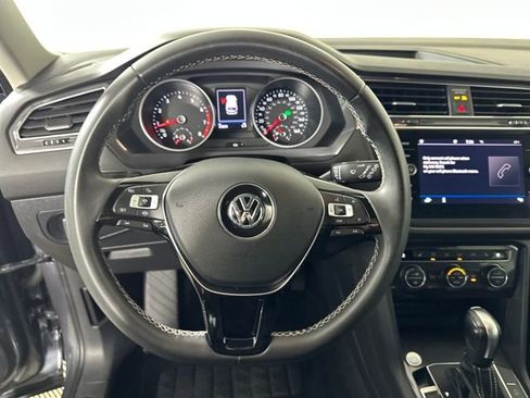 Used 2021 Volkswagen Tiguan SE image 14