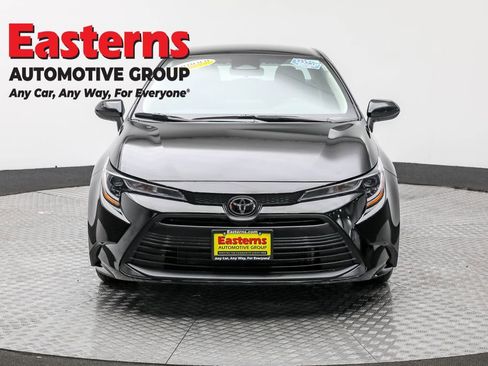 Used 2024 Toyota Corolla LE image 2