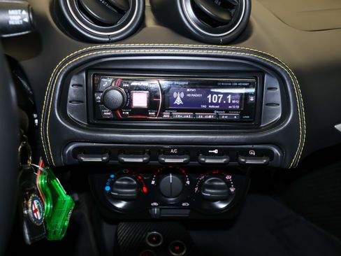 Used 2015 Alfa Romeo 4C Spider w/ Spider Track Package 2 RWD image 18