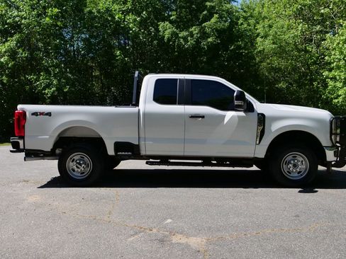 Used 2023 Ford F350 XL w/ XL Chrome Package AWD/4WD image 36