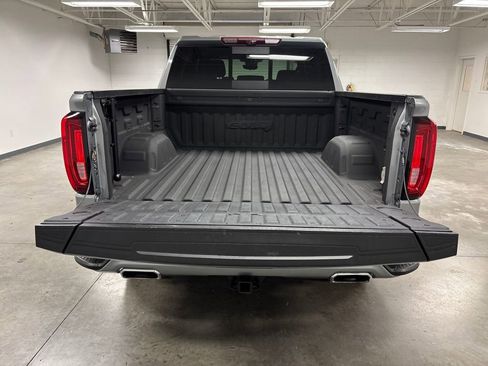 Used 2023 GMC Sierra 1500 AT4 w/ Technology Package image 19