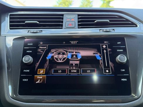 Used 2021 Volkswagen Tiguan SE R-Line FWD image 16