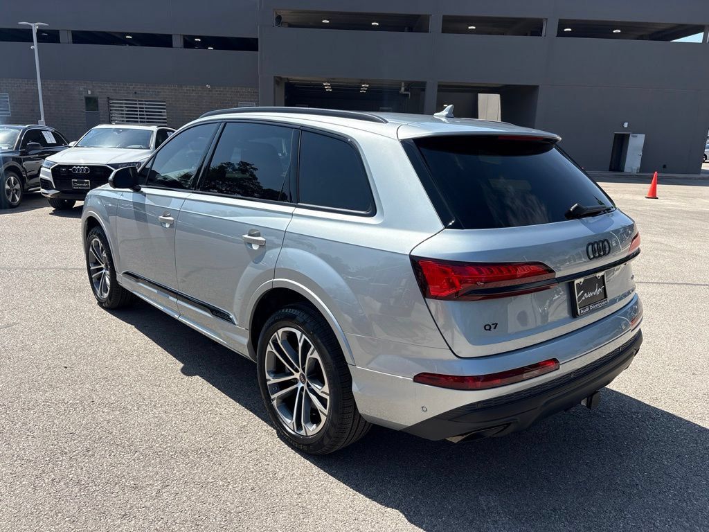 New 2026 Audi Q7 2.0T Premium AWD/4WD image 8