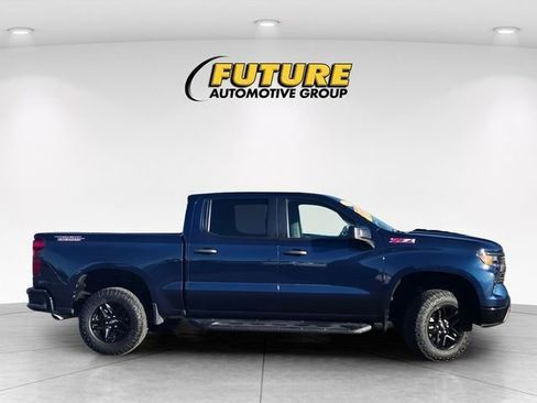 Used 2022 Chevrolet Silverado 1500 Custom Trail Boss AWD/4WD image 4