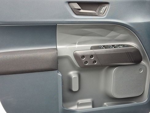 New 2025 Ford Maverick XL w/ 4K Tow Package image 9