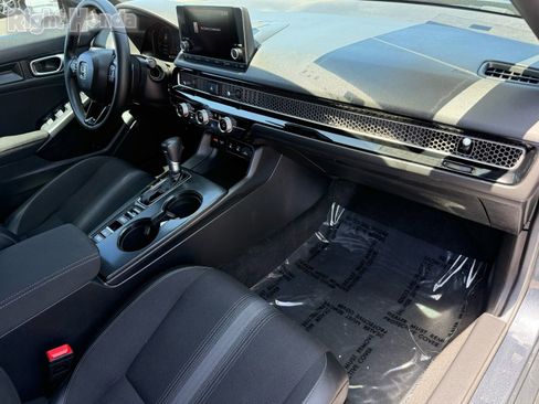 Certified 2025 Honda Civic Sport image 31