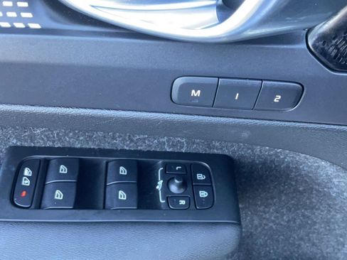 Used 2021 Volvo XC40 P8 Recharge w/ Advanced Package image 19