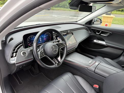 Certified 2025 Mercedes-Benz E 350 4MATIC Sedan w/ Winter Package image 9