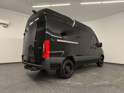 Used 2025 Mercedes-Benz Sprinter 2500 image 8