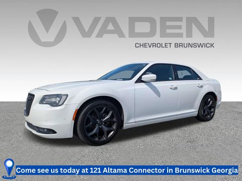 Used 2023 Chrysler 300 S RWD image 1