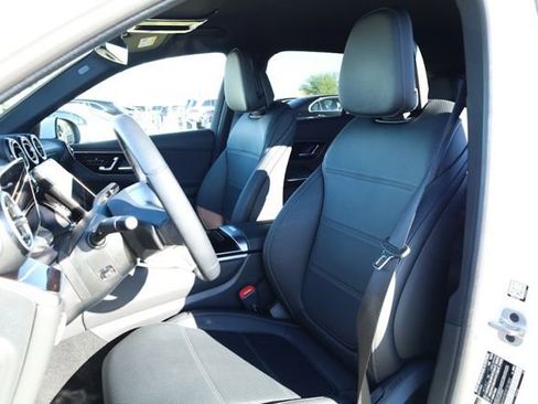 Certified 2025 Mercedes-Benz GLC 300 image 18