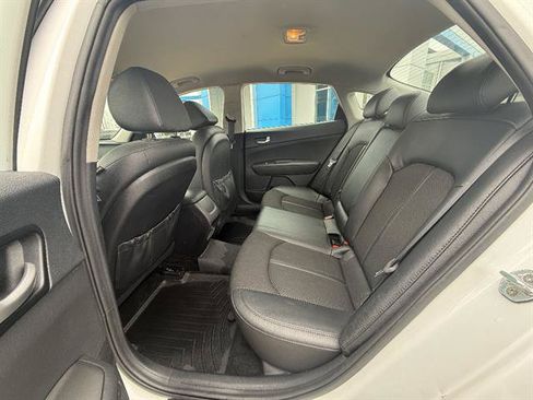 Used 2018 Kia Optima S FWD image 22