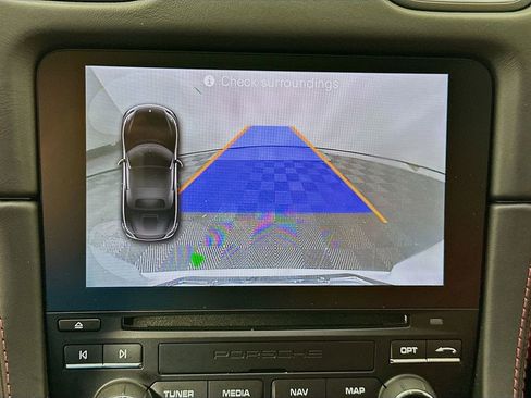 Used 2022 Porsche 718 Boxster image 13