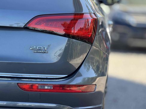 Used 2017 Audi Q5 2.0T Premium Plus w/ Technology Package image 12