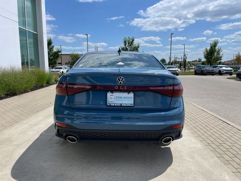 Used 2026 Volkswagen Jetta GLI Autobahn FWD image 10