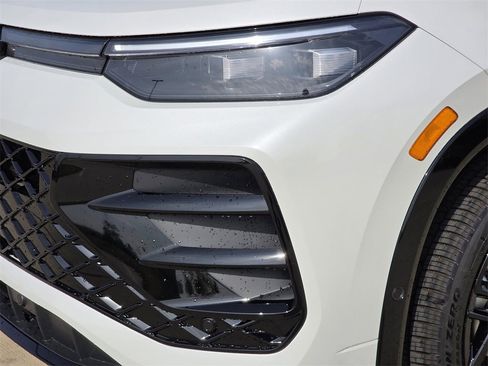 New 2026 Volkswagen Tiguan SE R-Line image 6