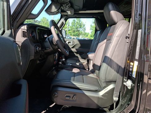 New 2026 Jeep Wrangler Unlimited Rubicon w/ Safety Group AWD/4WD image 9