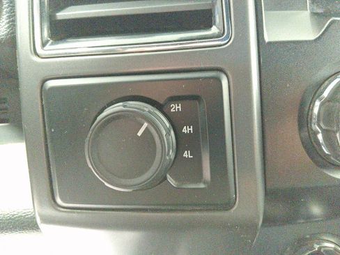 Used 2019 Ford F150 XLT w/ Equipment Group 302A Luxury AWD/4WD image 22
