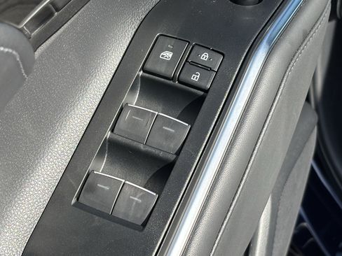 Used 2026 Toyota Highlander Platinum AWD/4WD image 17