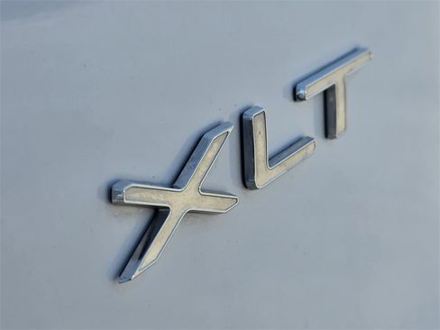 Used 2023 Ford Transit 350 XLT image 8